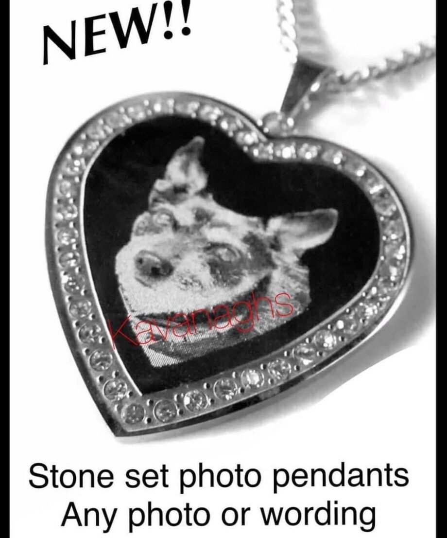 Stone set photo pendant